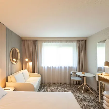 Novotel Macon Nord - Porte De Bourgogne Exterior photo