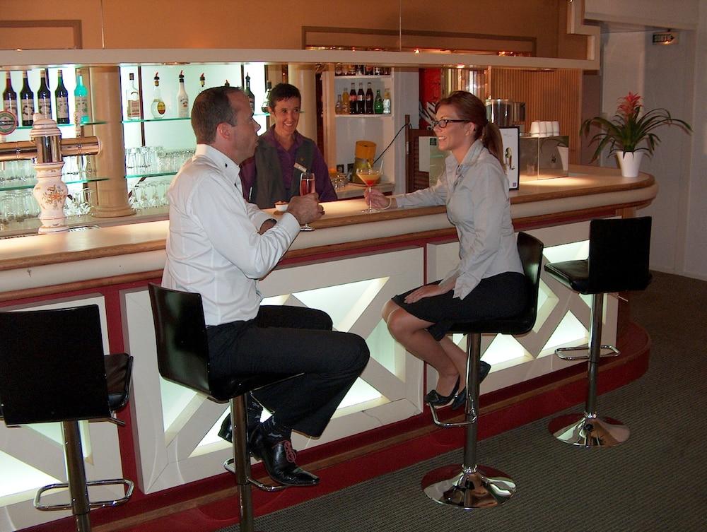 Novotel Nord - Porte De Bourgogne Hotel 4*