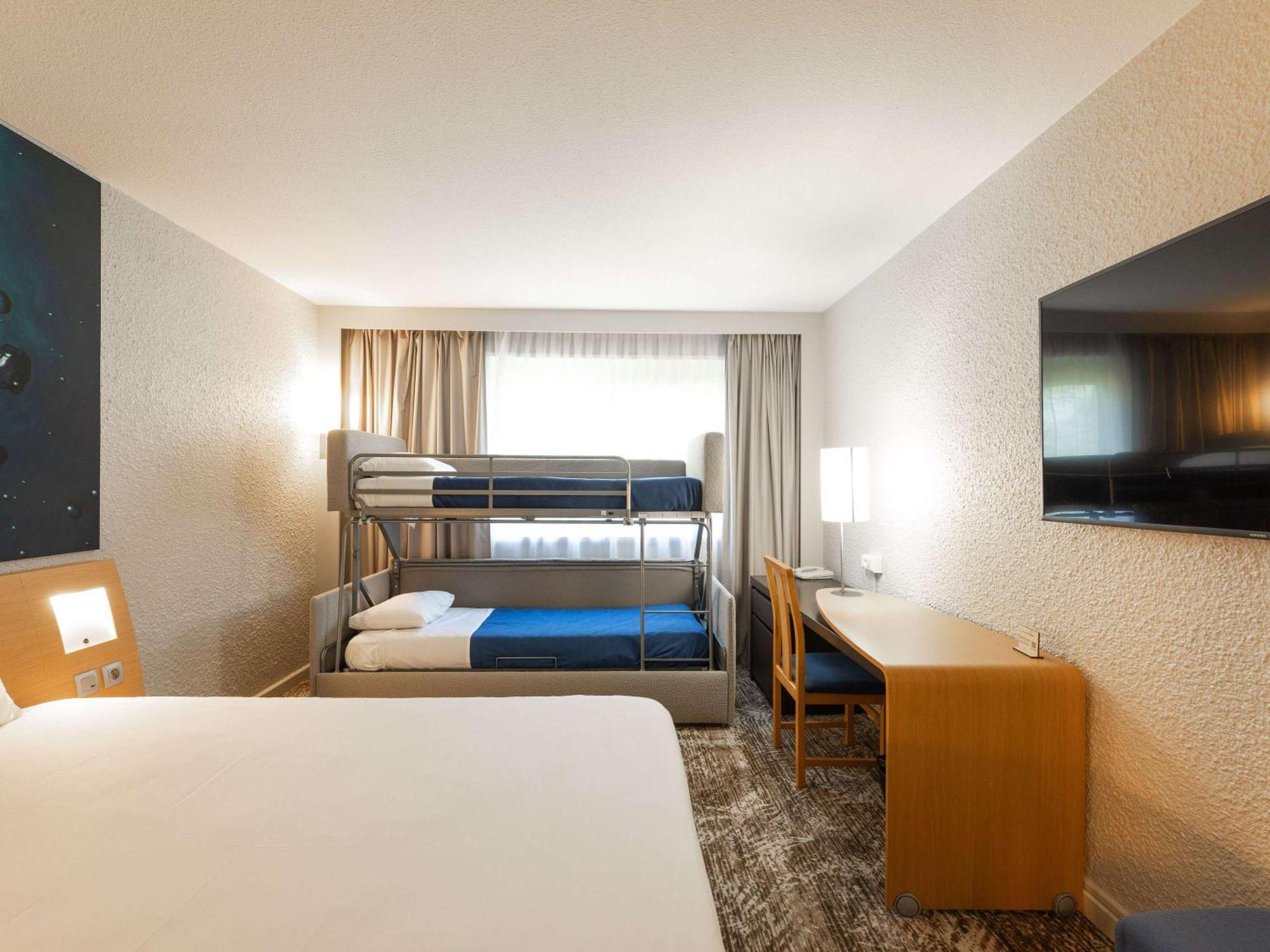 Novotel Nord - Porte De Bourgogne 4*
