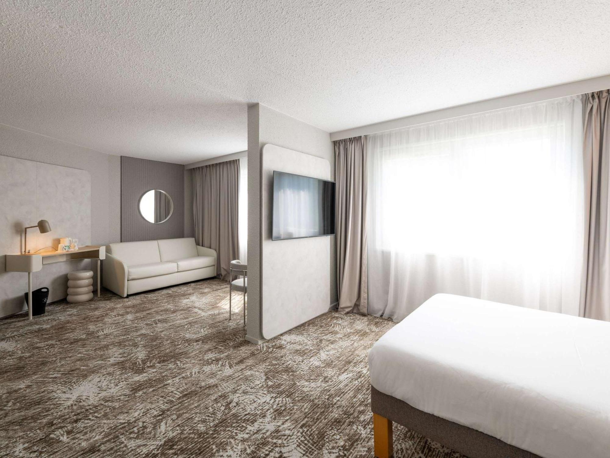 Novotel Nord - Porte De Bourgogne Hotel