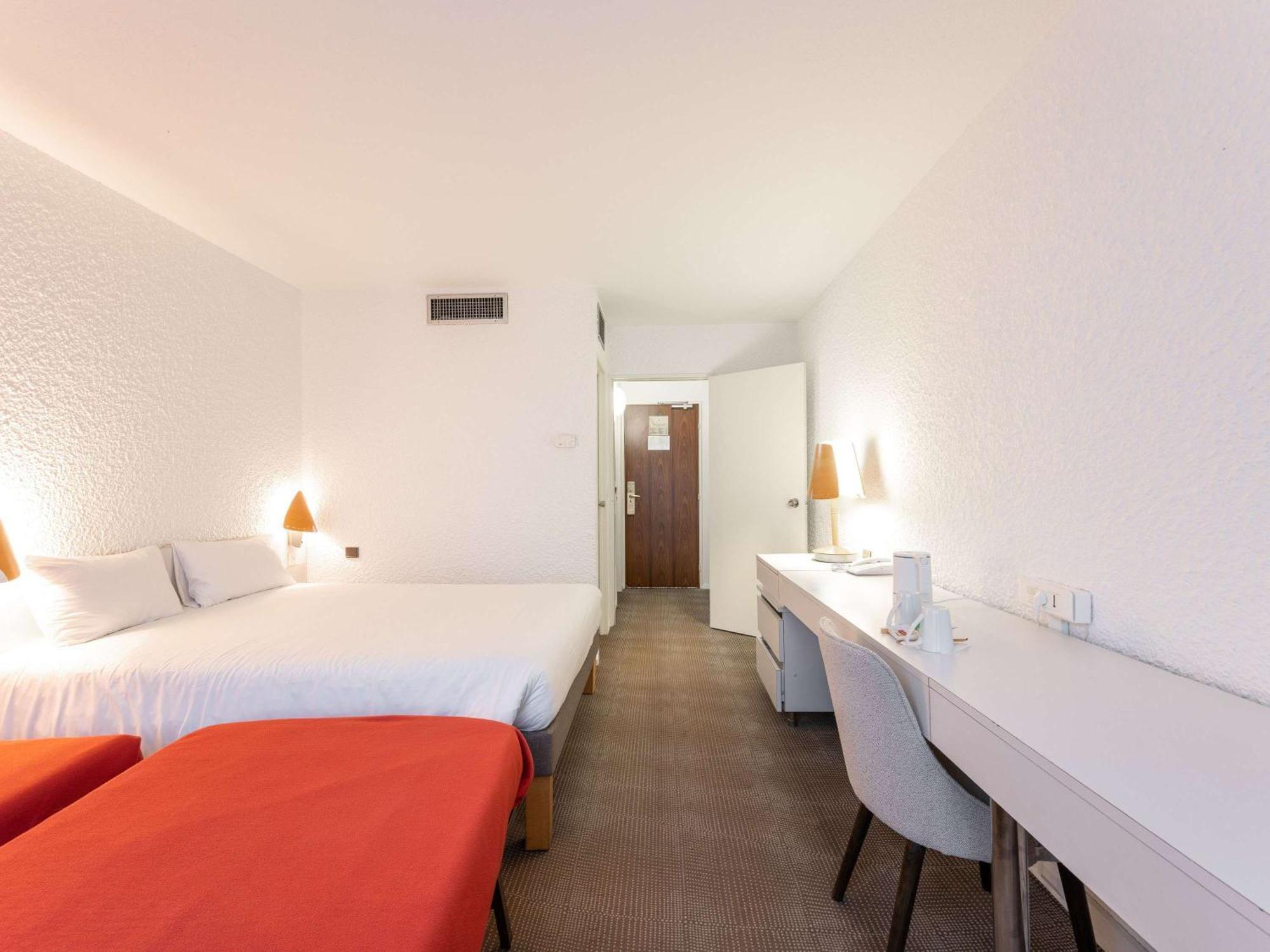 Hotel Novotel Nord - Porte De Bourgogne 4*