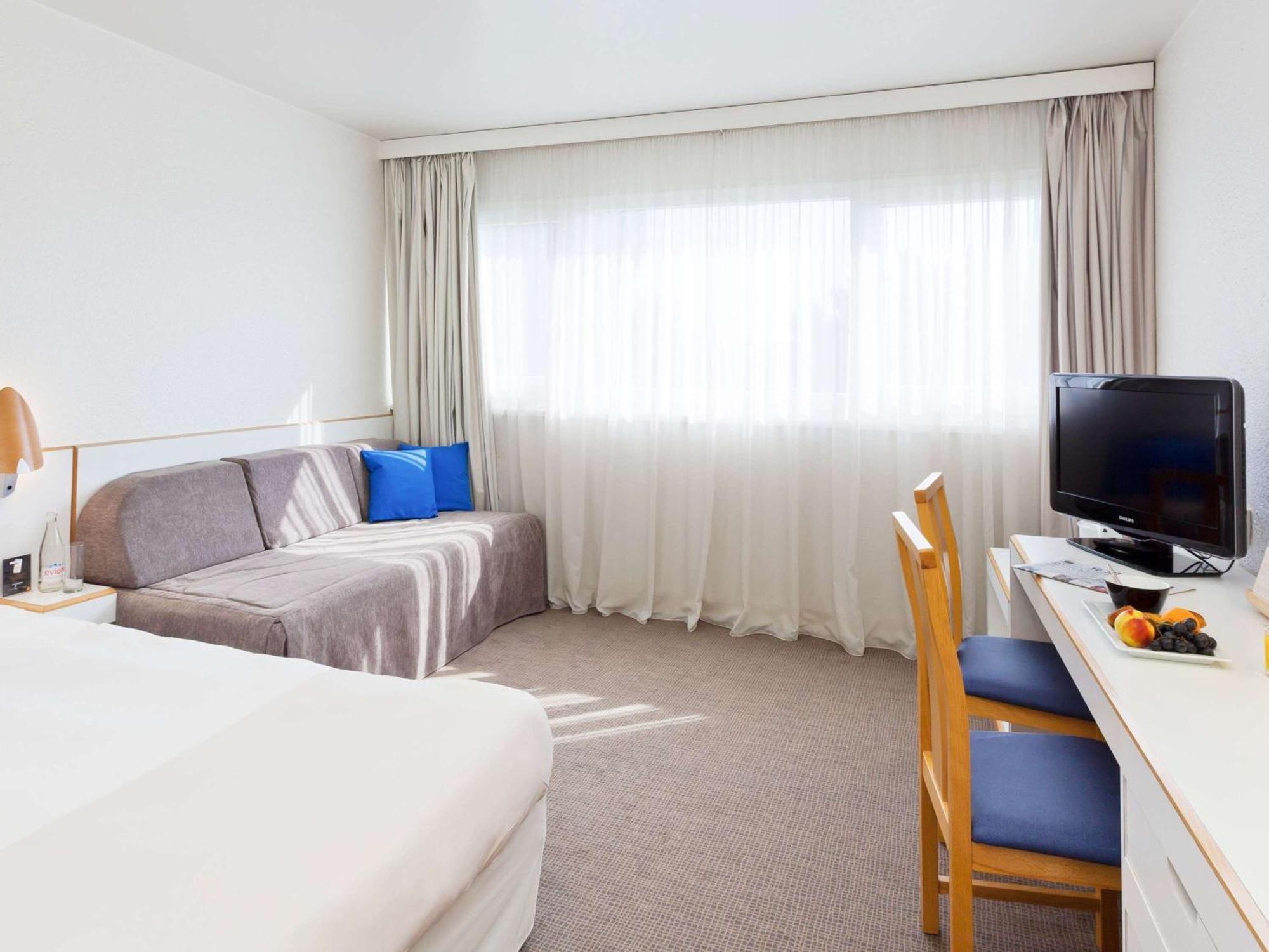 Novotel Nord - Porte De Bourgogne Hotel 4*